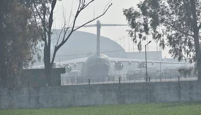 امریکی C-17فوجی طیارہ ملک بدرکیے104بھارتیوں کو لیکر امرتسرپہنچ گیا