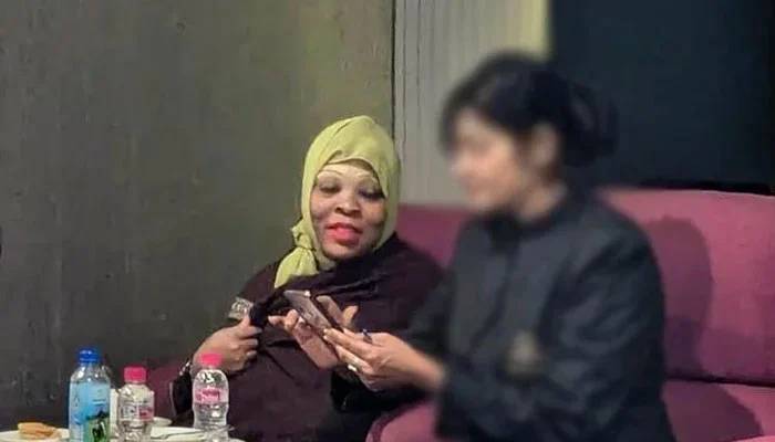  امریکی خاتون اونیجا کی محبت کا ’دی اینڈ‘، واپس چلی گئی