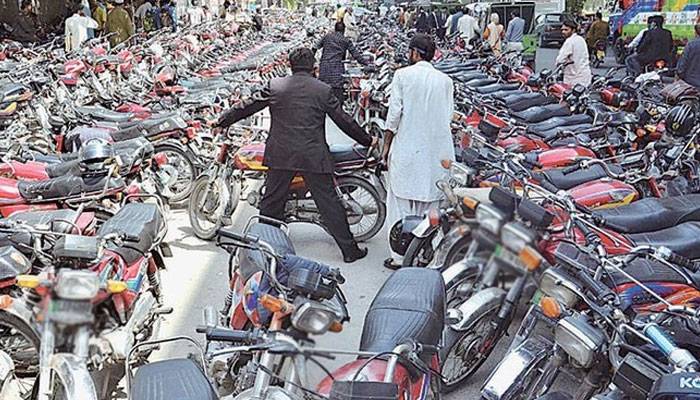 کے ایم سی کی تمام پارکنگ سائٹس مفت کرنے کا فیصلہ
