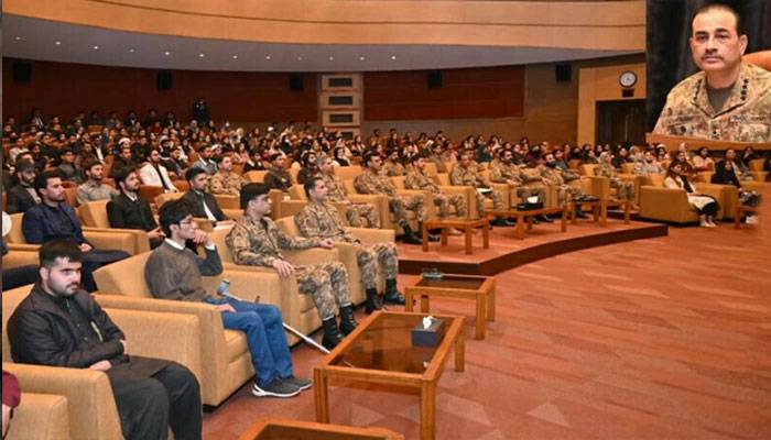 ملک دشمن عناصر کی فوج اور عوام میں خلیج ڈالنے کی  کوشش ناکام رہے گی، آرمی چیف