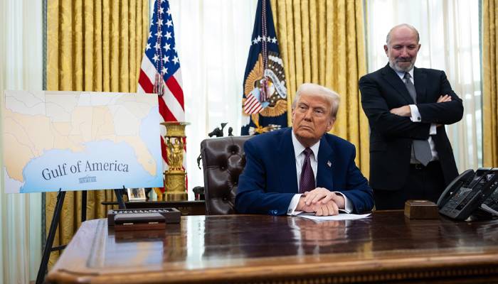 White House bans AP journalists
