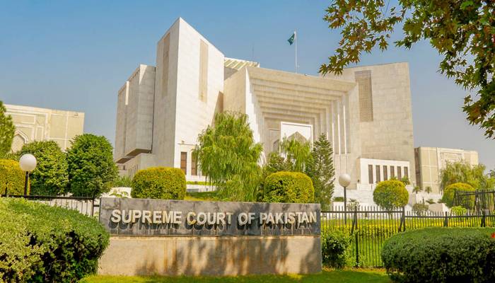 سویلینزٹرائل کیس:پہلےدن سےکہ رہا ہوں سب ملکر ملبہ ہمارےگلےڈالیں گے،سربراہ آئینی بینچ