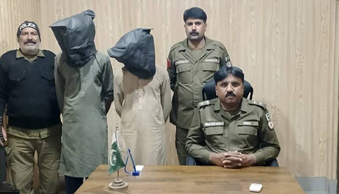 فیصل آباد:بیوی اور 2 بیٹیوں کو قتل کرنے والا ملزم بھائی سمیت گرفتار