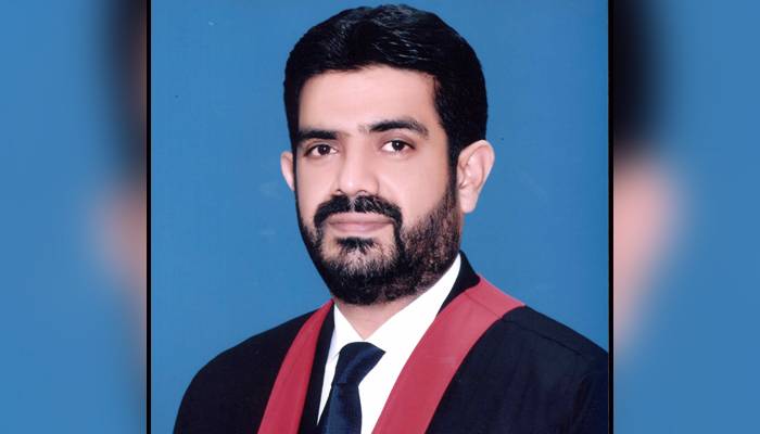 لاہورہائیکورٹ کے جسٹس چودھری عبدالعزیز نے استعفیٰ دیدیا