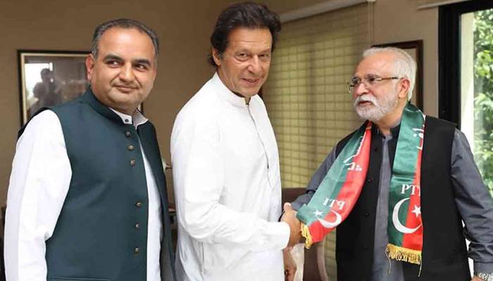 عمران خان کے قریبی ساتھی کانئی سیاسی پارٹی بنانے کااعلان
