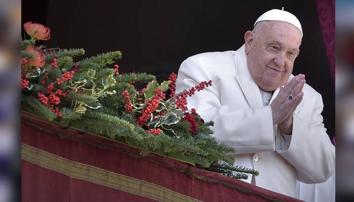 Pope Francis' condition continues to improve, Vatican says