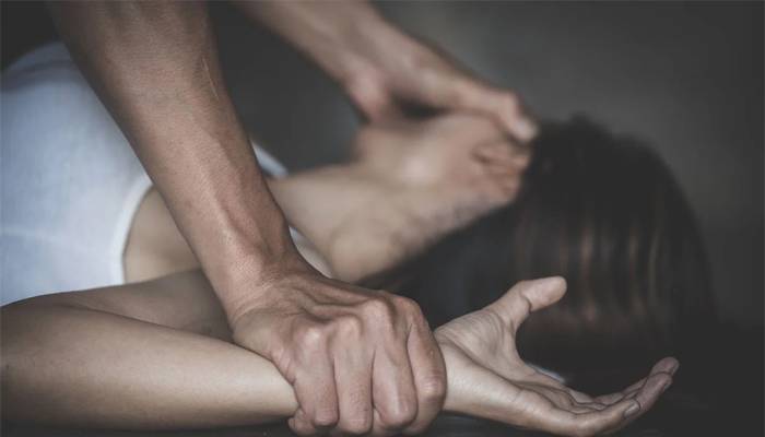 5خواتین سےزیادتی کےبعد ویڈیو بنانےوالےملزم کوعدالت نےعبرتناک سزاسنادی