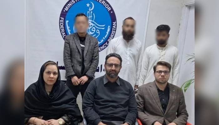 پاکستانی لڑکیوں کو شادی کا جھانسہ دیکر چین اسمگل کرنےوالاگروہ گرفتار