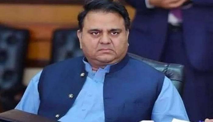 تمام سیاسی جماعتیں اختلافات ختم کر کے ایک پیج پر آ جائیں ، فواد چوہدری 