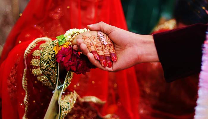 Marriage triples risk of obesity in men – but not women, study reveals