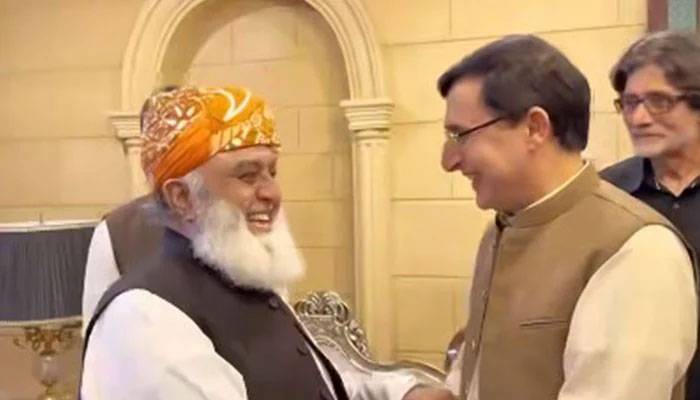جے یو آئی اپوزیشن اتحاد  میں شامل  ہوگی یا نہیں؟ اڈیالہ جیل سے گرین سگنل مل گیا