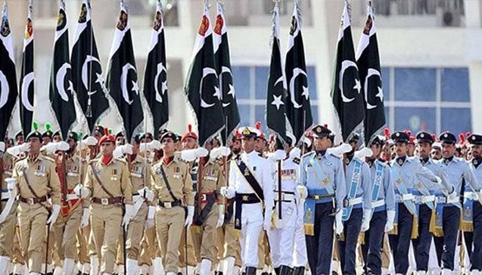 یوم پاکستان پریڈ محدود پیمانے پر روایتی جوش و جذبے سے منانے کا اعلان