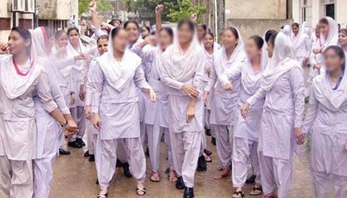 لاہور؛ 15 سے زائد نرسز کومعطل کردیا گیا