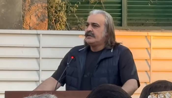  کوئی بھی مذاکرات عمران خان کے بغیر کامیاب نہیں ہو سکتے: علی امین گنڈاپور