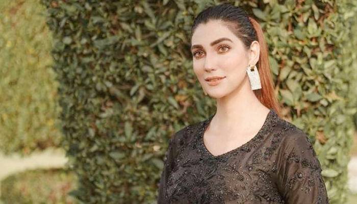عدالت نےاداکارہ نازش جہانگیر کے وارنٹ گرفتاری منسوخ کر دیئے