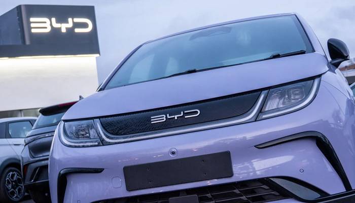 ٹیسلا کو بڑادھچکا: BYD نےگزشتہ سال100 ارب ڈالرز سے زیادہ کمالیے
