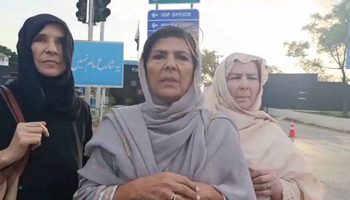 سوشل میڈیا پر منفی پروپیگنڈا، جی آئی ٹی کی علیمہ خان سے عمران خان کےذاتی اکاؤنٹ سےمتعلق سوالات