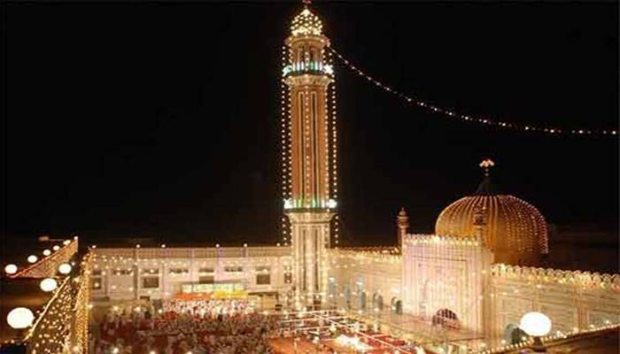 شب قدر عقیدت و احترام سے منائی گئی، مساجد میں اجتماعات