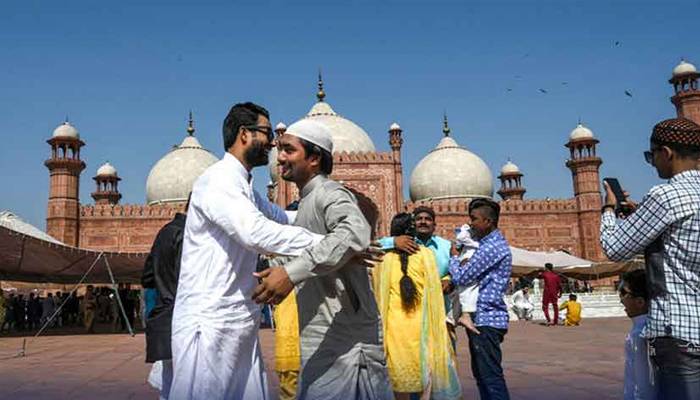 پاکستان میں عید کب؟ شوال کے چاند سےمتعلق اہم خبر آگئی