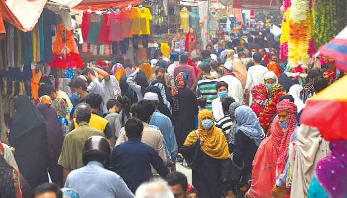 عیدالفطر کی تیاریاں آخری مرحلے میں داخل، شاپنگ مالز اور بازاروں میں رش بڑھ گیا