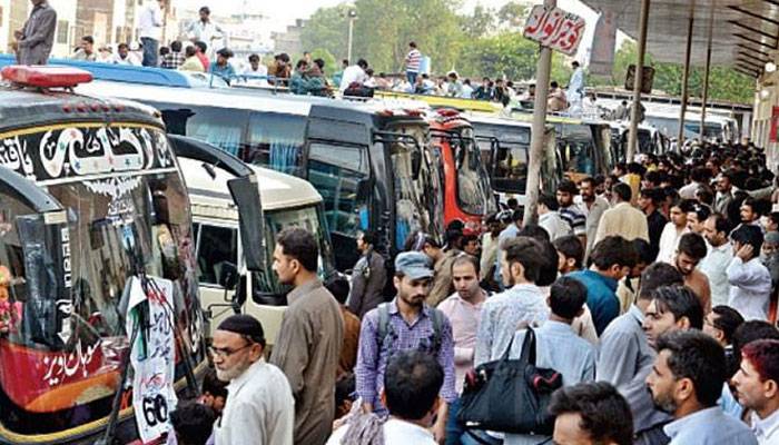 وزیر اعلی مریم  کے حکم پر زائد کرایوں  کیخلاف  کریک ڈاؤن ، 33 لاکھ روپے  مسافروں کو واپس 