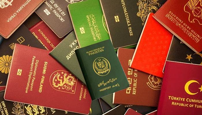 دنیا کا طاقتور ترین پاسپورٹ کس ملک کا قرار پایا؟ 