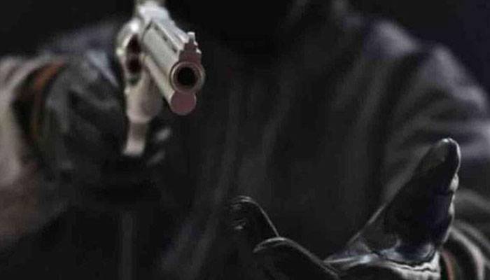 کراچی : ڈاکوؤں نے حاملہ خاتون کو گولیاں مار کر قتل کردیا