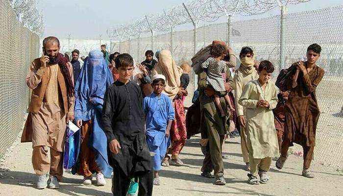غیر قانونی رہائش پذیر افغانیوں کو طورخم کےراستے واپس بھیجنےکاسلسلہ جاری