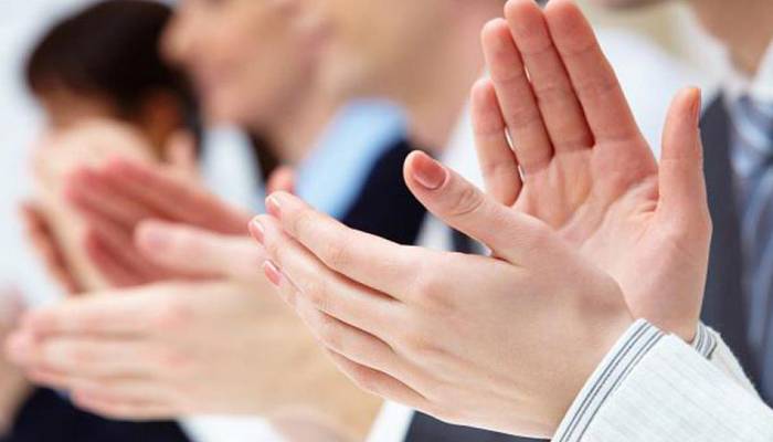 تالیاں بجانے سے مخصوص آواز کیوں پیدا ہوتی ہے؟ 