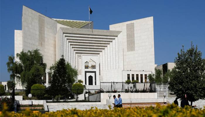 قاضی فائز عیسیٰ کو عمران خان کےمقدمات سننےسےروکنےکےکیس میں اہم پیشرفت