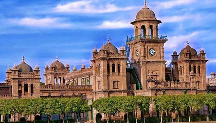 پشاور: اسلامیہ کالج میں سیاسی تنظیموں کے نمائندہ لباس، بیجز اور ٹوپیاں پہننے پر پابندی