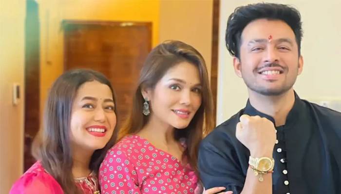 سونو ککڑ کا بہن نیہا ککڑ اور بھائی ٹونی ککڑ سےرشتہ ختم کرنےکااعلان