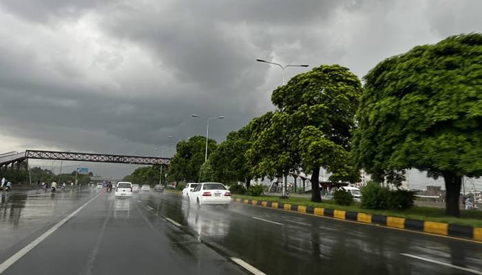 بارش کب ہوگی؟ گرمی کے ستائے عوام کو محکمہ موسمیات نے نوید سنادی
