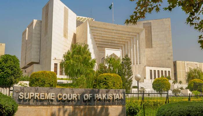آرمی ایکٹ میں اگر سویلینز کو لانا ہوتا تو اس میں الگ سے لکھا جاتا،سپریم کورٹ