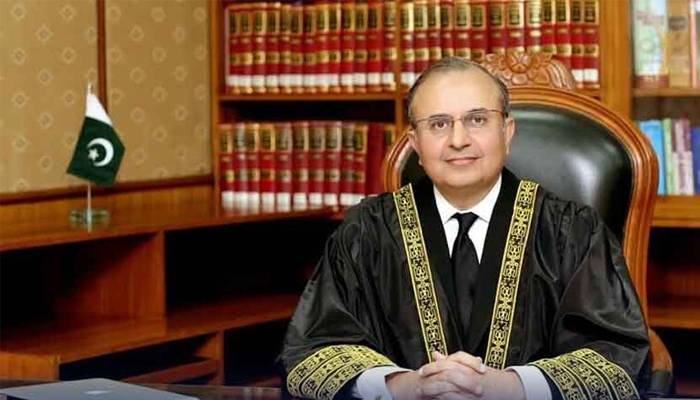 جسٹس منصور علی شاہ نے قائم مقام چیف جسٹس کےعہدے کاحلف اٹھا لیا