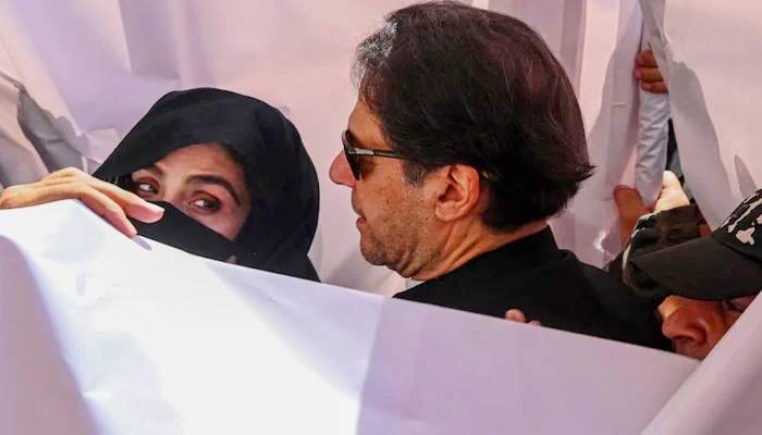  عمران خان اور بشریٰ بی بی کے خلاف 190 ملین پاؤنڈ کیس میں بڑی پیشرفت 