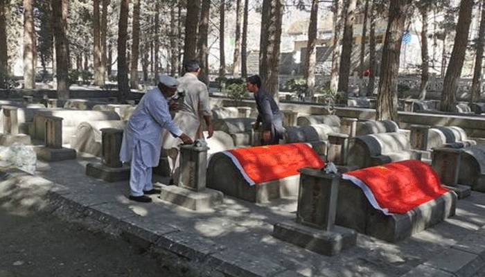 پاک چین دوستی کی لازوال داستان، قراقرم ہائی وے بنانیوالے چینی شہید کو سلام