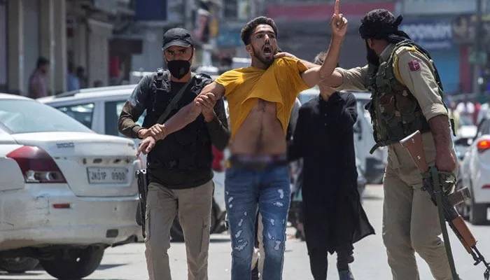 سری نگر میں بھارتی فورسز کا کریک ڈاؤن، متعدد کشمیری گرفتار