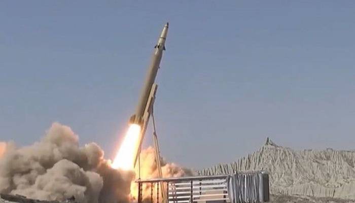  ایران نے نیا بیلسٹک میزائل ’’قاسم بصیر‘‘ متعارف کرادیا