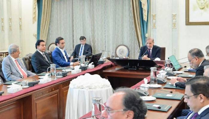 پاکستان کی بہادر افواج دشمن کے خلاف ہر دم تیار ہیں ، وزیراعظم 