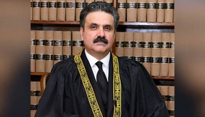 ٹرانسفر ہونے والے ججز سینیارٹی  میں سب سے نیچے ہونگے، چیف جسٹس