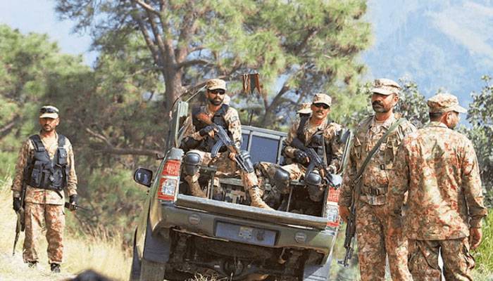 بلوچستان :سیکیورٹی فورسز کی گاڑی کے قریب دھماکا، 7 جوان شہید