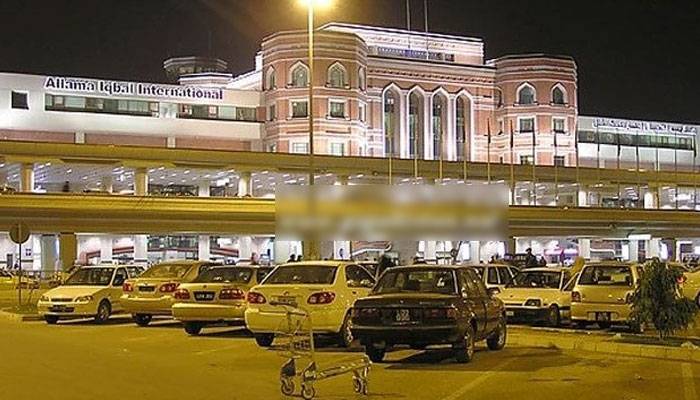 لاہور ایئر پورٹ پر فلائٹ آپریشن معطل