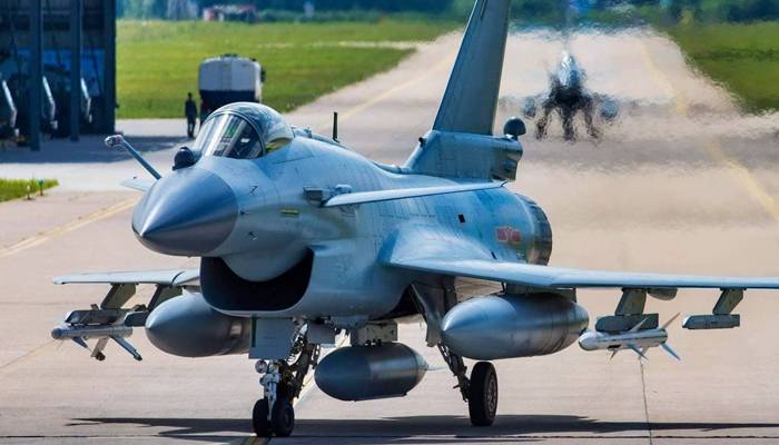 J-10C کی کارکردگی کے بعد چینی دفاعی کمپنی کے شیئرز میں نمایاں اضافہ 