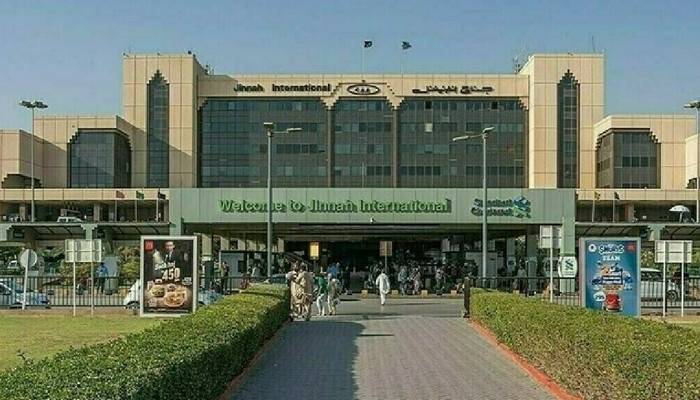 پاک-بھارت کشیدگی: کراچی اوراسلام آباد ایئرپورٹ پر فلائٹ آپریشن معطل