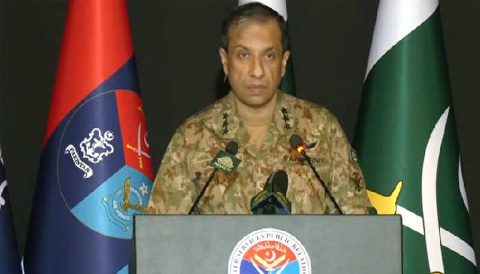 پاک فوج نے 12 شہروں میں بھارتی ڈرون مار گرائے،ڈی جی آئی ایس پی آر