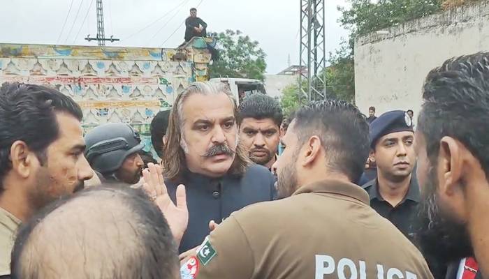 علی امین گنڈا پور کو عمران خان سےملاقات کی اجازت نامل سکی