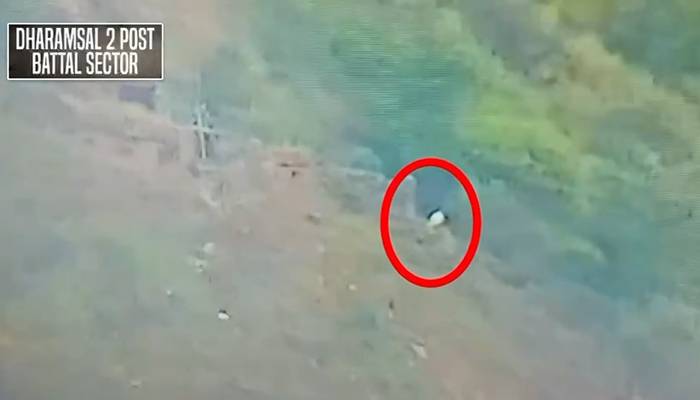 پاک فوج کا  منہ توڑ جواب، بھارتی فوج نے ایک بار پھر سفید جھنڈا لہرا دیا