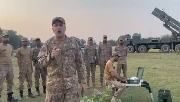 پاکستان کا جوابی وار،مسلح افواج دشمن پر کاری ضرب لگاتے ہوئے