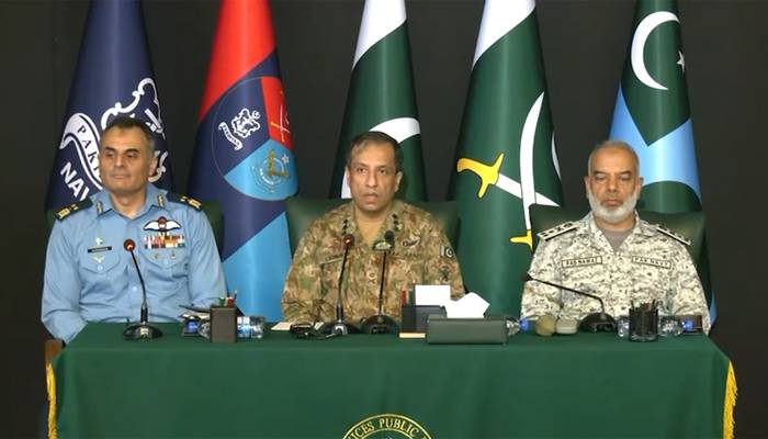 DGISPRکی جوائنٹ پریس کانفرنس،بھارتی طیاروں کی تباہی کے شواہد منظر عام پر 
